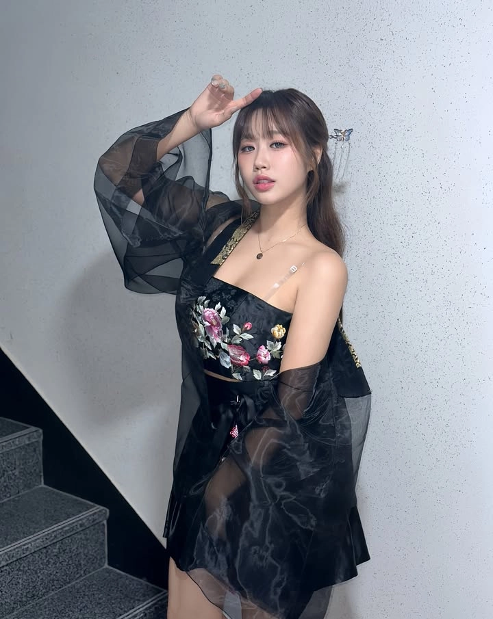 Two girl one boy sex doubles silk heat and explosive golden reverse thrill